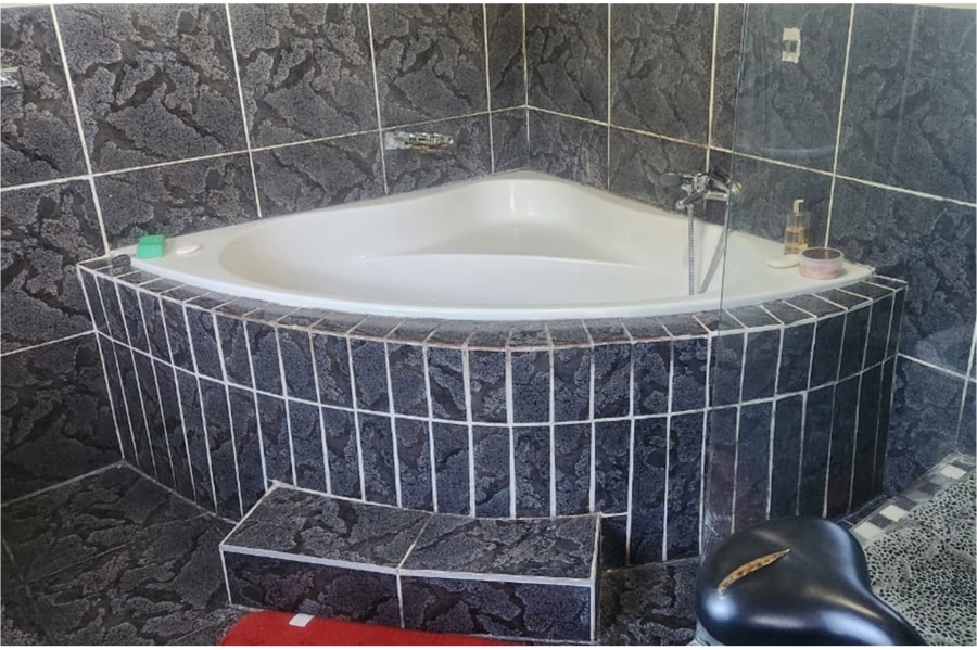 3 Bedroom Property for Sale in Haven Hills Eastern Cape